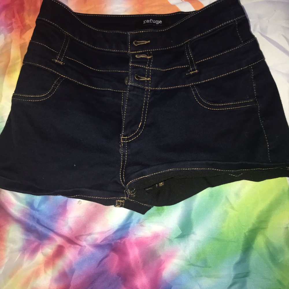 Shorts refugee size 6